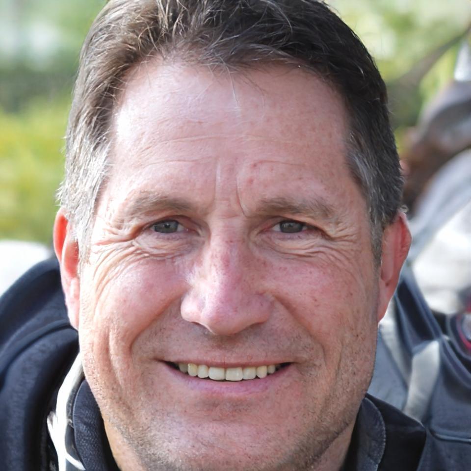 Portrait de Rémi Dufresne, formateur en analyse financière